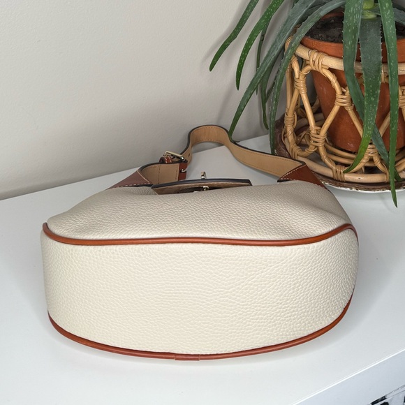 Dooney & Bourke Pebble Turnlock Hobo 26 Cream Chestnut Pebble Leather Bag - Picture 5 of 12